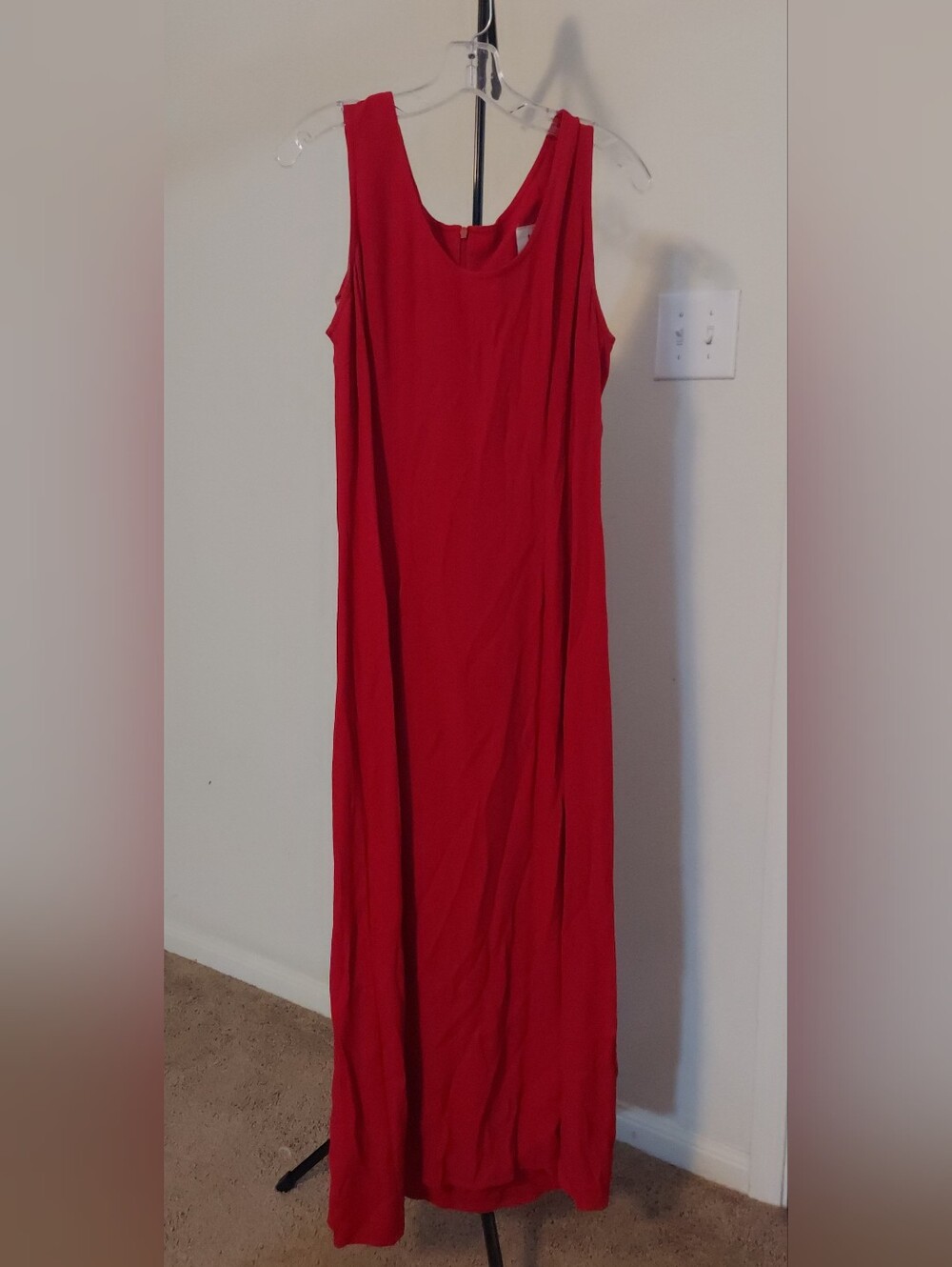 Classic Red Sleeveless Maxi Dress